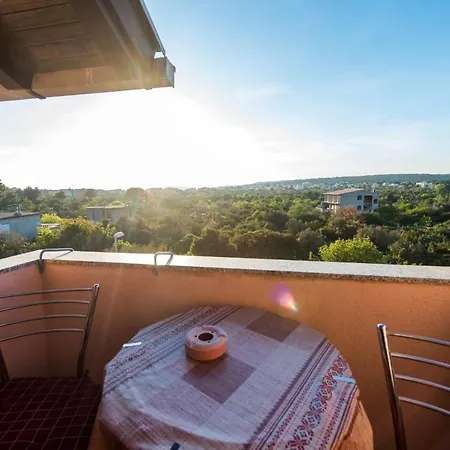 Apartamento A5 Cozy Apt With Big Garden Balcony & Grill