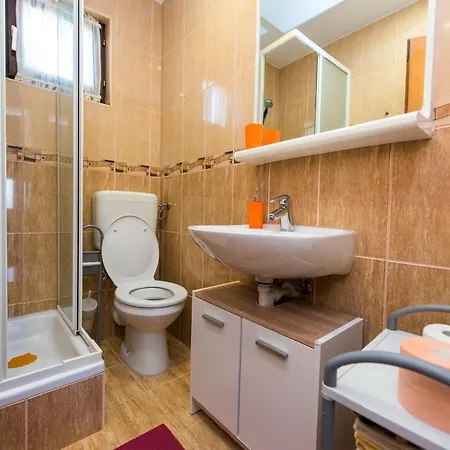 Apartmán A5 Cozy Apt With Big Garden Balcony & Grill *
