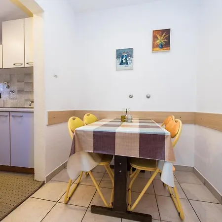 Apartmán A5 Cozy Apt With Big Garden Balcony & Grill Rogoznica (Sibenik-Knin)