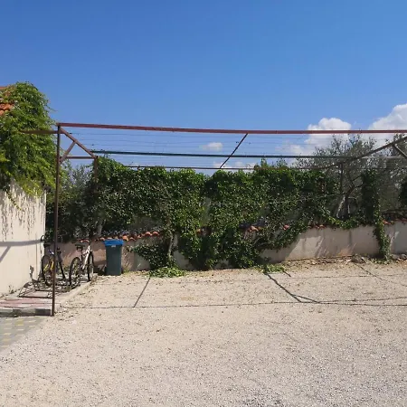 A5 Cozy Apt With Big Garden Balcony & Grill * Rogoznica (Sibenik-Knin)
