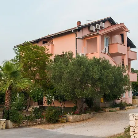 A5 Cozy Apt With Big Garden Balcony & Grill Rogoznica (Sibenik-Knin)